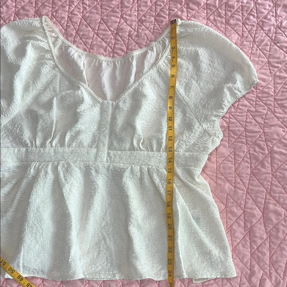 SHEIN White Textured Blouse - Picture 4 of 6